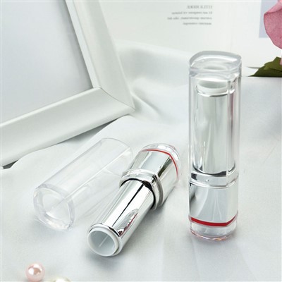 Ispraznite spremnike ruževa za usne