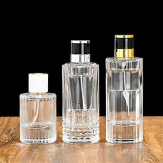 Gravirana bočica parfema